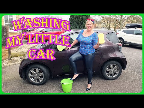 Washing & Cleaning A Little Car in Leather