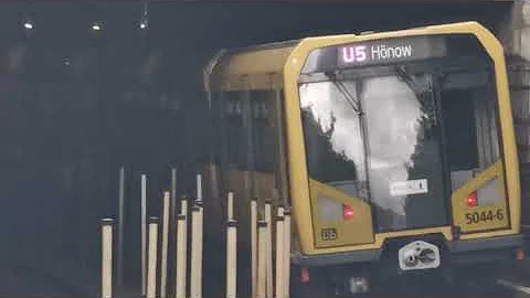 H-Zug Spezial auf der U5 (U-Bahn Berlin) [HD 1080p]
