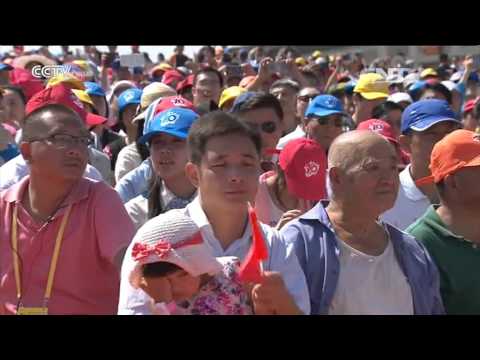 На плацу — колонна ракет с ядерными боеголовками（Первая команда）