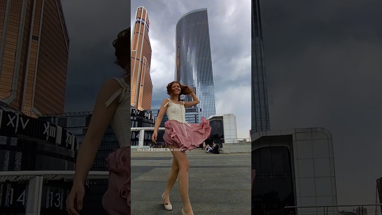 Walking in the city wind☁️