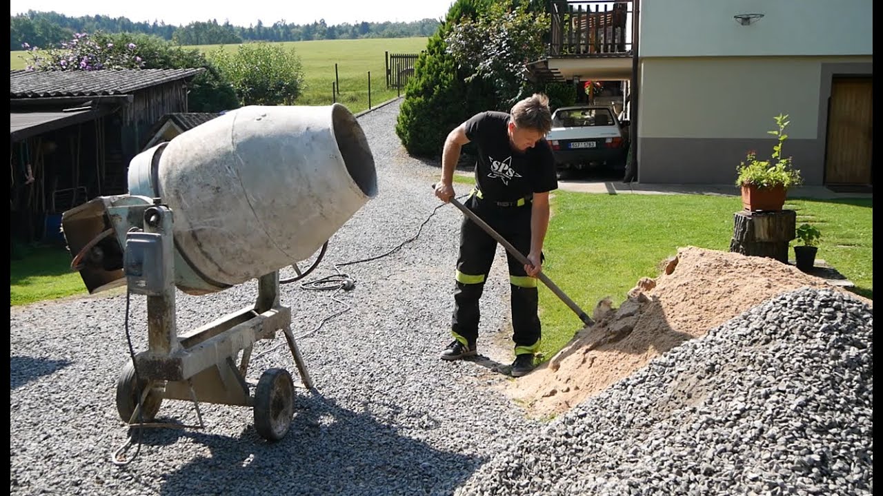 Betonování základů - Jak namíchat Beton - Základové pasy Kůlna / Garáž - How to Pour Concrete