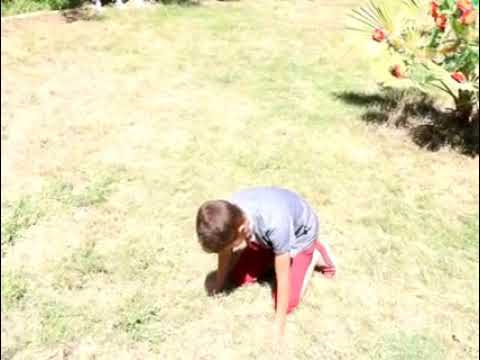 بكاء طفل على أمه المتوفية الذي ابكى الملايين اتمنى تشترك بلقنى عسانو 