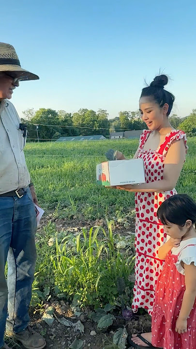 Japanese Mom Meets American Local Farmer, Learning New Vegetable ππ