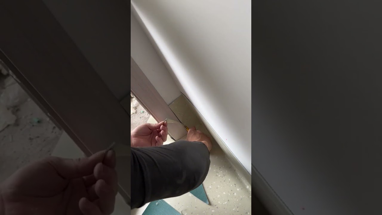 The details of pvc vinyle floor installation on the wall.