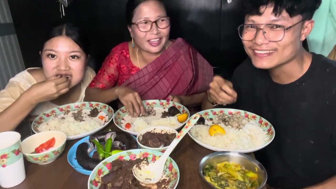 Oak Marin mukbang 🥰khuhao d 😭🫶made by me 🫠#haophaomei #porksausage 