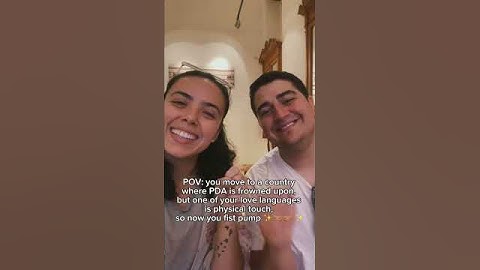 PDA: public display of affection 🤜🏽🤛🏽✨ it doesn’t mean we can’t show our love #travelcouple