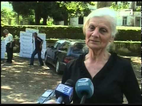 სოფლის მეურნეობის სამინისტრო ბოსტნეულის ჩითილებს არიგებს