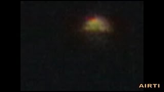 Реальное видео НЛО (UFO) в России (впервые выложено в 2017 г.) смотреть онлайн(Реальное видео НЛО (UFO) в России. Данное видео снималось в июле 2007 г., впервые выложено в 2017 г. Подписывайтесь..., 2017-01-04T03:42:23.000Z)