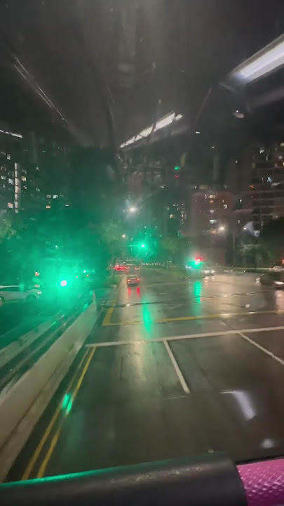 Bus waiting for left lane to clear