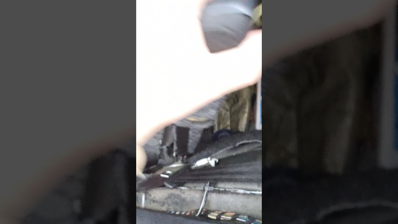 Шкода рапид стук сзади на кочках