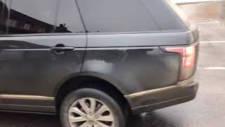 Грязный Range Rover и робот автомойка. Отмоет ли толстый слой грязи.