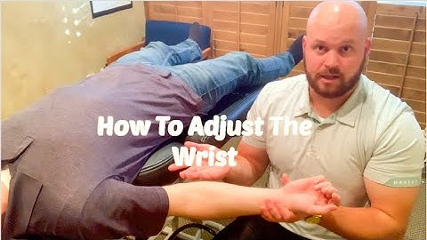 Layton Utah Chiropractor teaches How to properly CRACK your WRIST
