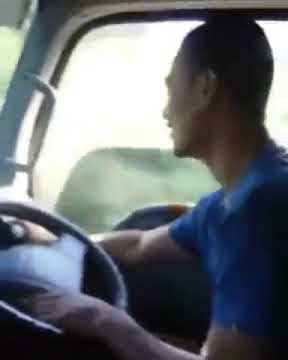 om telolet - klakson telolet bus mp3