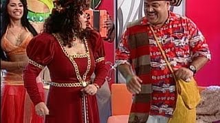 A Que Te Ríes - El Vallenatero le canta a María Elena en Carnaval
