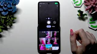 MOTOROLA Razr 70 Plus - How to Add Audio, Video or Photo to a Text Message