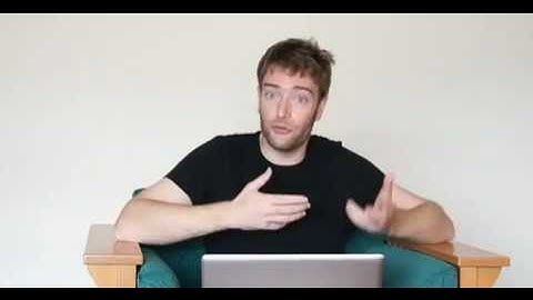 High threshold distributed quantum computing with three-qubit nodes