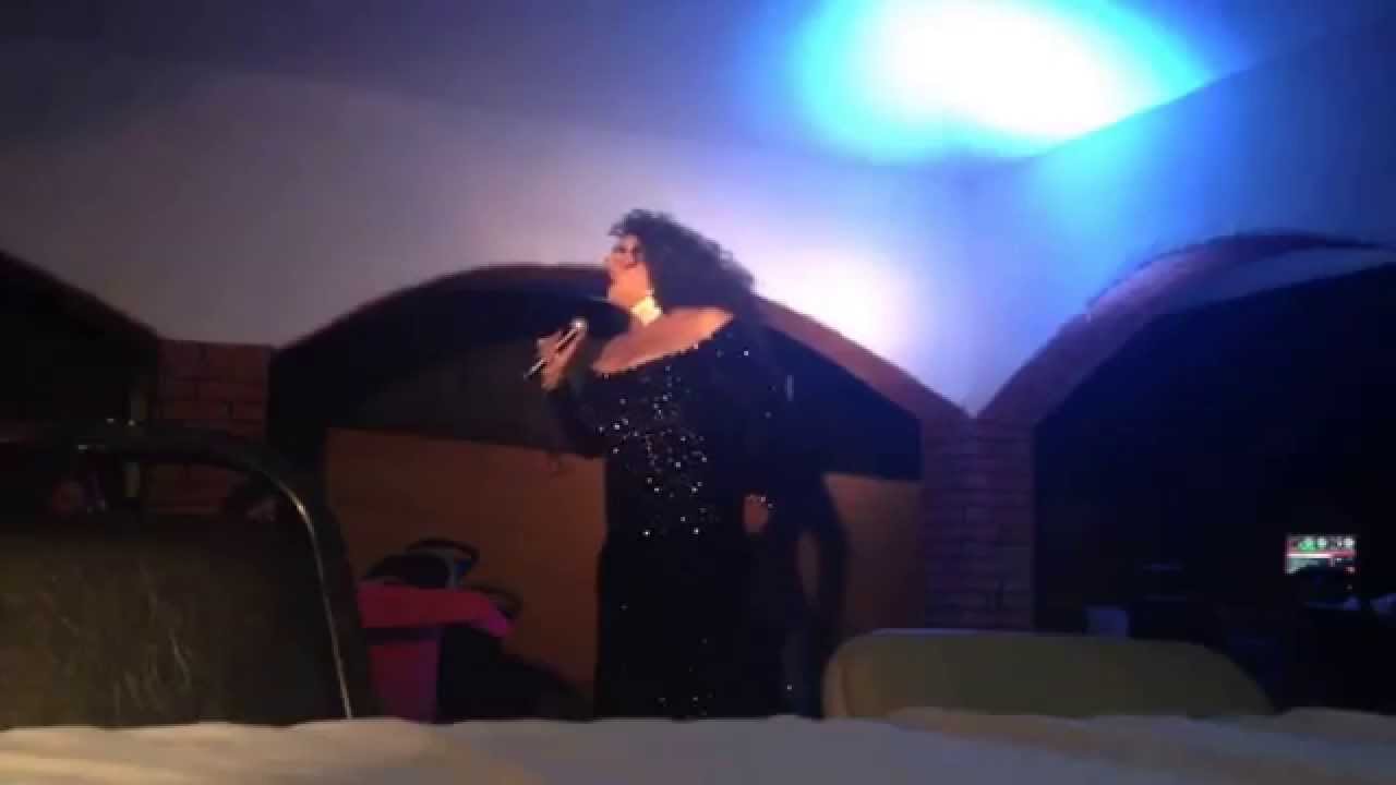 Divas Travesti Show: Amanda Miguel.