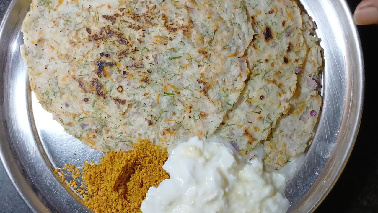 soft Akki rotti making / easy breakfast 😋 #akkirotti #indianfood #yummy ...