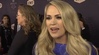 Carrie Underwood isn't giving any hints on baby's gender