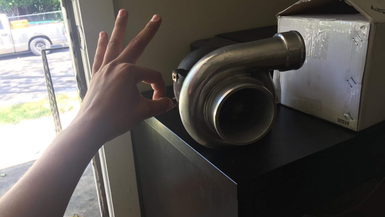 Installing transmission on the Honda prelude. YouTube