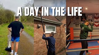 A DAY IN THE LIFE OF A PRO BOXER | VLOG 004