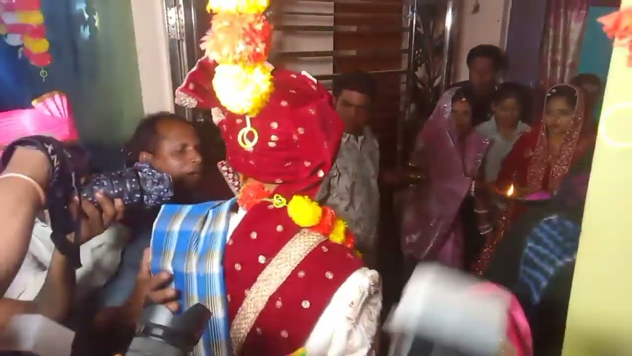 Priyanka Khuntey is live