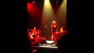 Portishead performing Glory Box @ The Hammerstein Ballroom