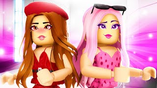 VIRAMOS ADULTAS RESPONSÁVEIS no ROBLOX (Fashion Famous)