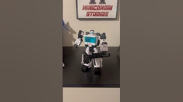 Transformers: Buzzworthy Bumblebee/Legacy (Troop Builder Four Pack) Animated Universe Autotrooper