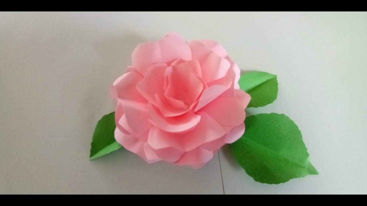  Eine Papierrose basteln. Eine Rose aus Papier als Geschenk. Super Illustration 