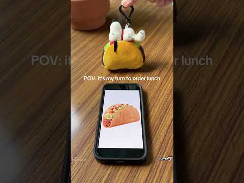 Peanuts Super Duper Plush Food Keychains!