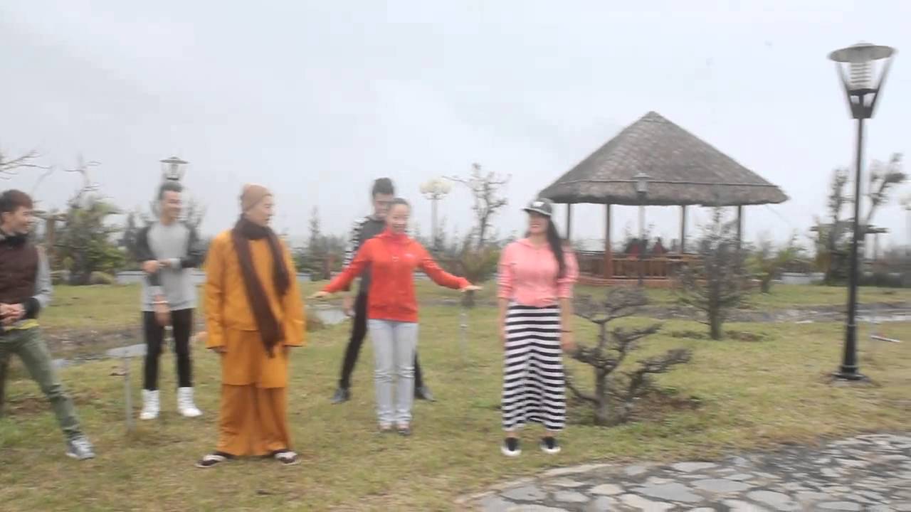 Sư Phụ Hướng Dẫn Nghệ Sĩ Luyện Khí Công