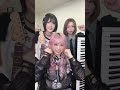 左Gt.さがすずか 中央Vo.ののち 右Key. 蒼井羽音 3人組バンド名前覚えてね🎸🎤🎹