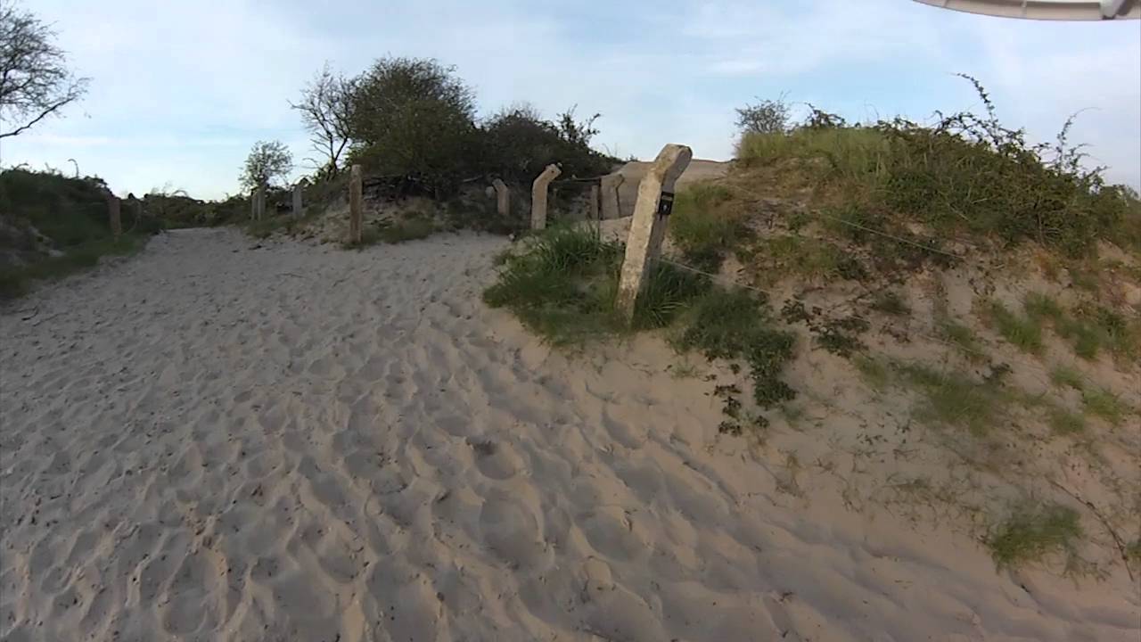 DJI Phantom 2 Quadcopter - Zenmuse H3-3D gimbal Flying over Schouwen Duivenland