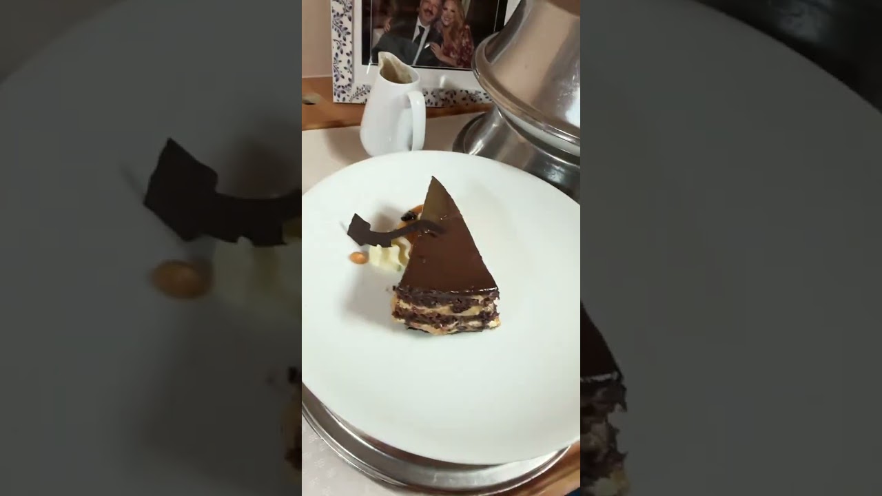It’s time for another episode of room service on a cruise ship and here in Australia