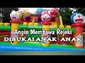 Cara Meniup Angin ke Istana Balon Raksasa Arena Bermain Anak