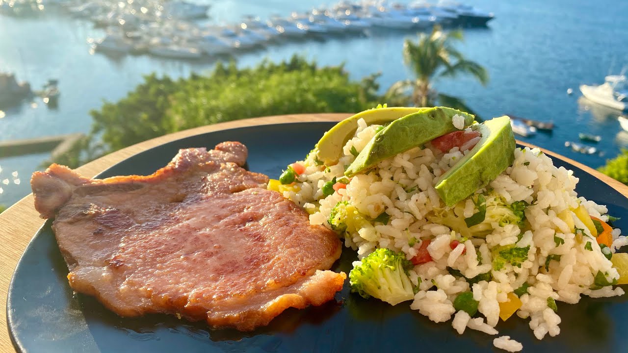 PARA CUIDAR LA ALIMENTACIÓN Y EL BOLSILLO - ENSALADA DE ARROZ Y CHULETA