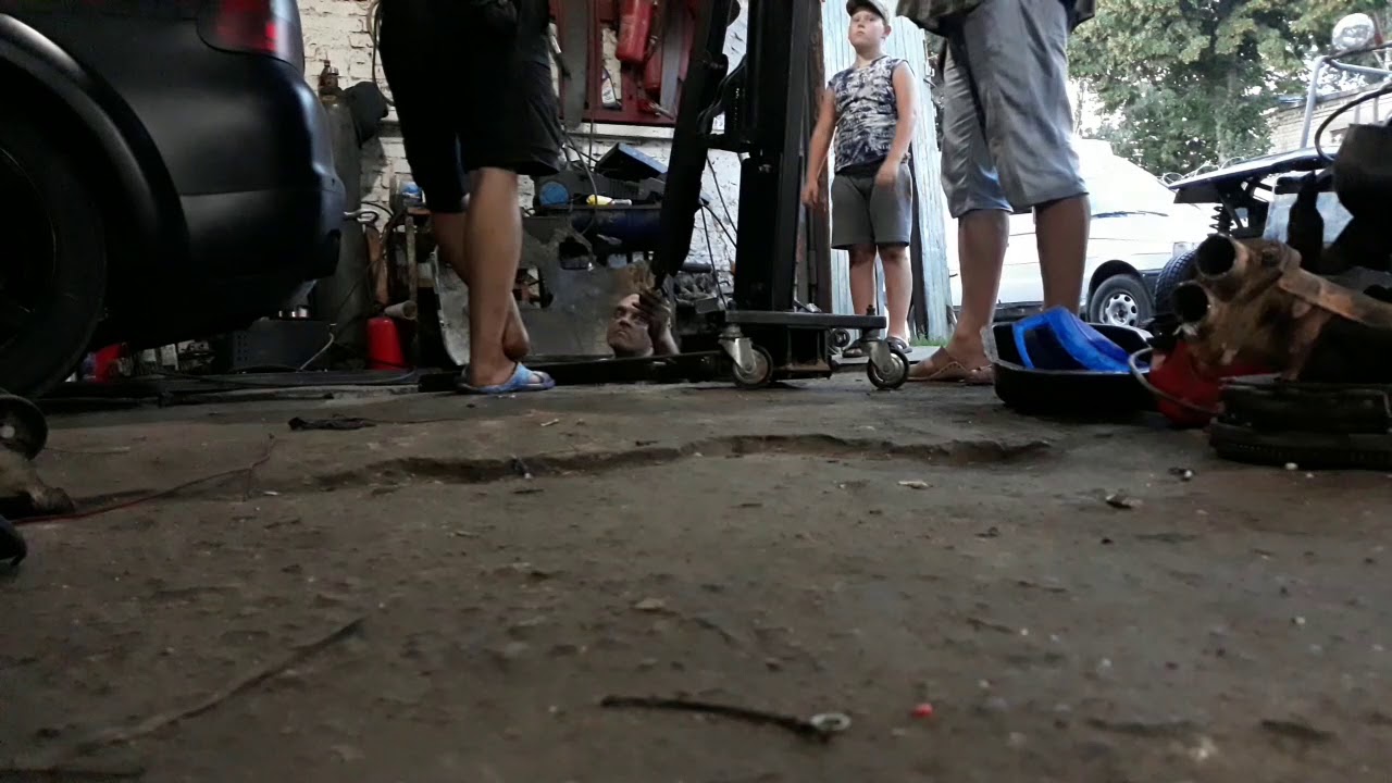 Как снять коробку с Порш каен. Porsche cayenne - YouTube