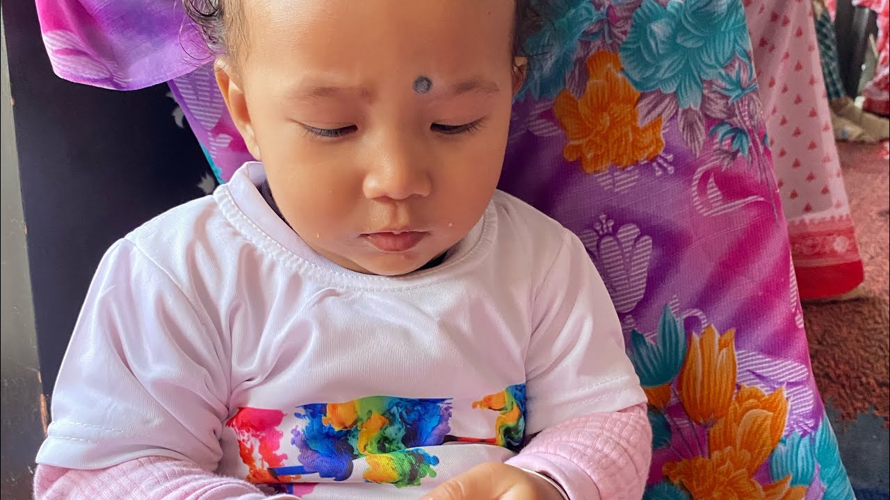 आज था होली का दूसरा दिन,फिर युग का nonstop डांस, युग का फ्रॉक में photoshoot,फिर momo & गुजिया बनाये