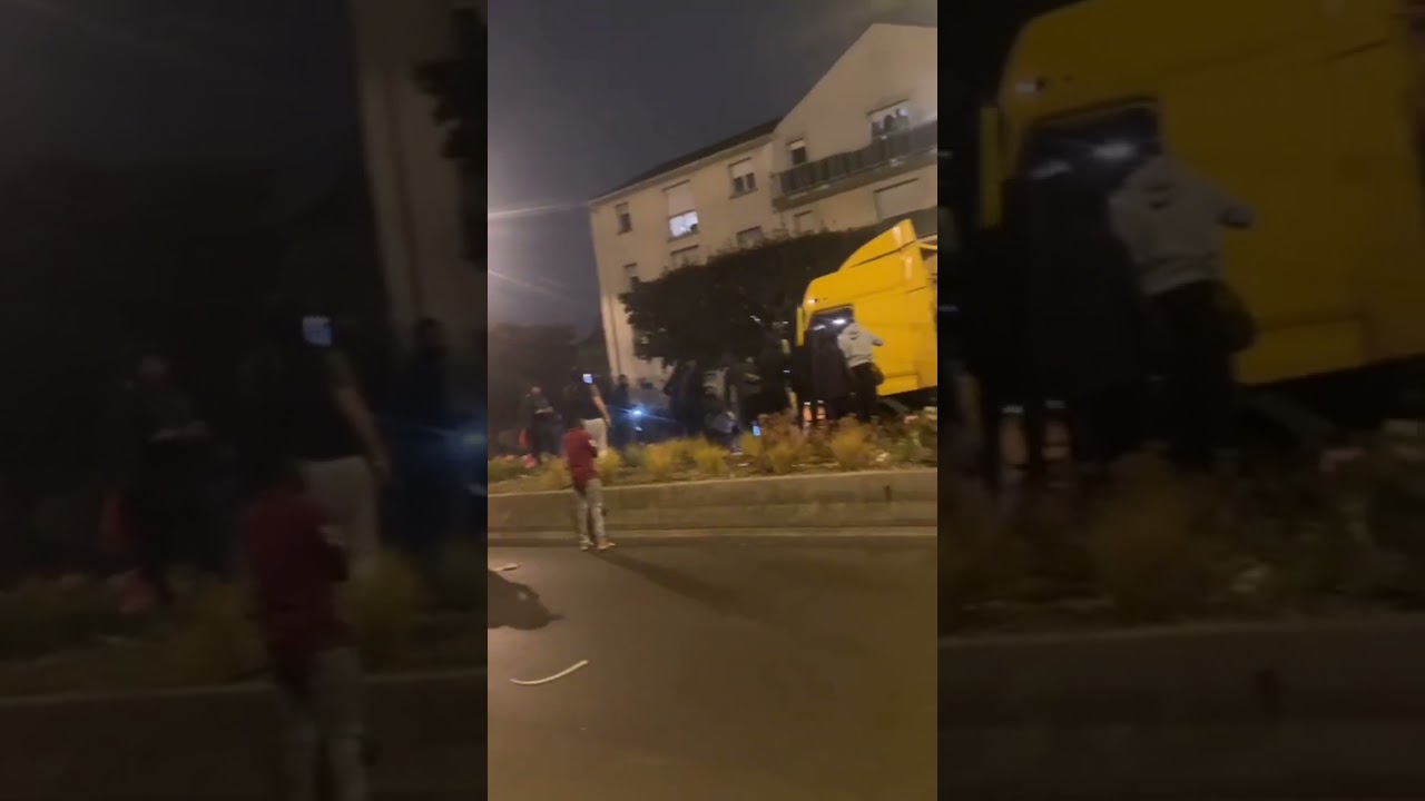 france stains 93240 dépouillement de camion in france stains 93240 people stripping à truck