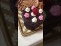 紙紐で作ったケーキ型の入れ物ありました