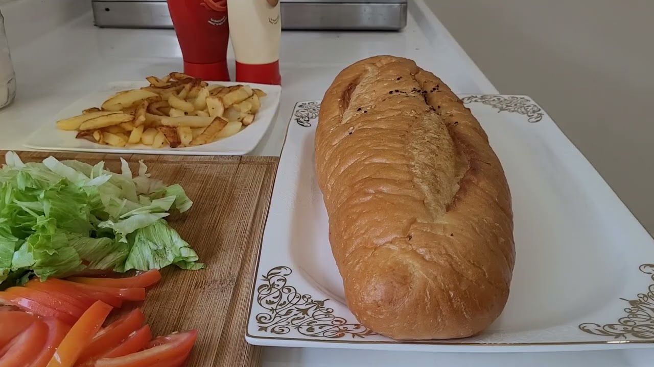 ekmek arası tavuk döner. en pratik ve lezzetli yemek tarifi ???????? #döner #yemektarifleri #ekmekarası ekmek arası tavuk döner. en pratik ve lezzetli yemek tarifi ???????? #döner #yemektarifleri #ekmekarası