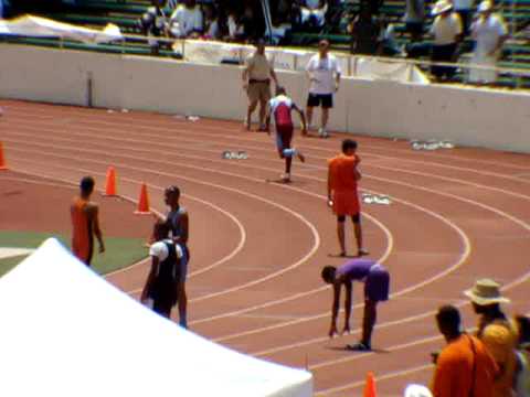 Hunter Hartley & 4 x 400 relay team at TAAF state ...