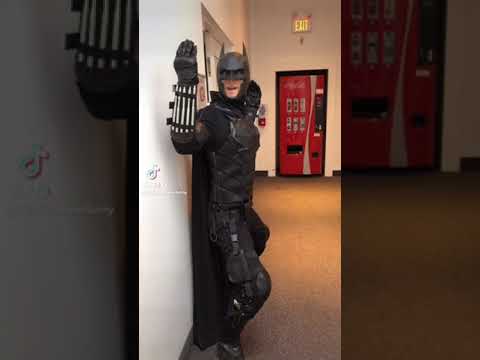 BATMAN - Dude Knock!!! #shorts #TeamSuperFunny