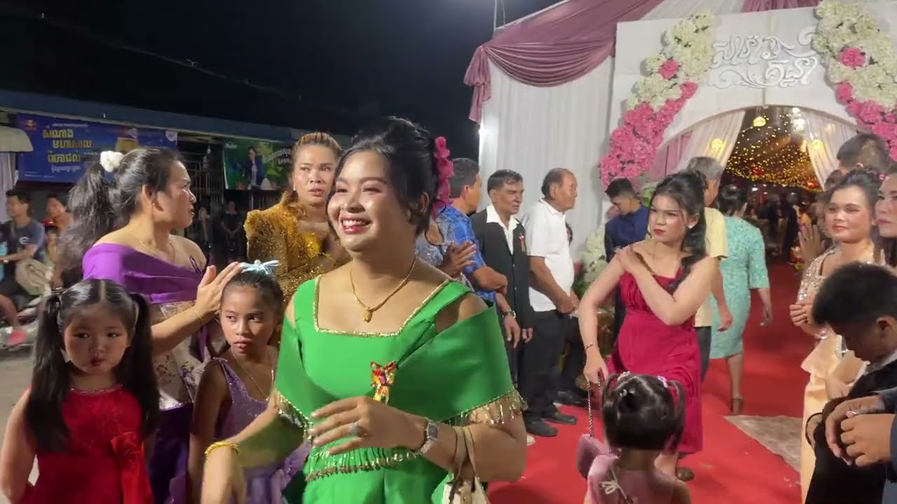 I joined my friend's wedding in Battambang | ចូលរួមពិធីការមិត្តភក្តិរបស់ខ្ញុំ