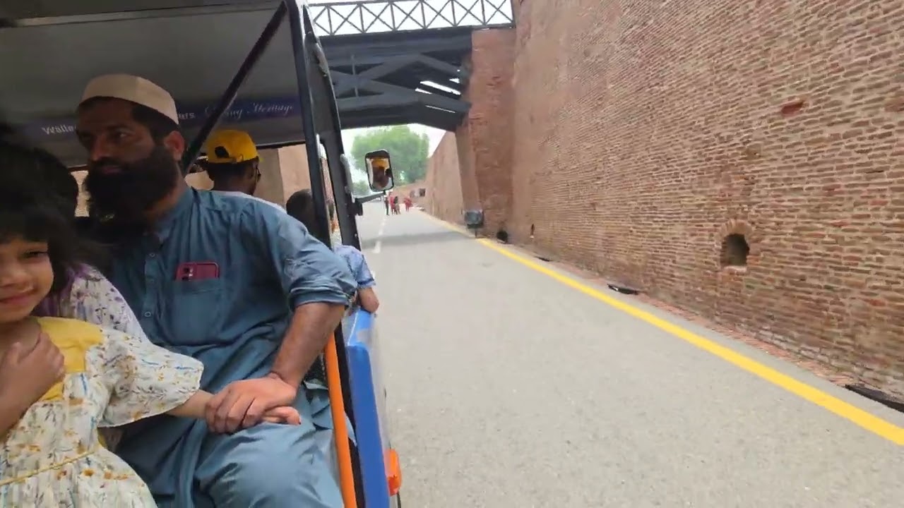 Minar e pakistan, Badshahi Mosque, shai qila,Haveli Restaurant Lahore 