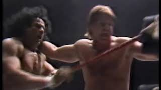 Roddy Piper vs Jimmy Snuka