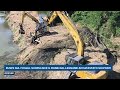 RUSPE SUL FOGLIA: SI RIPULISCE IL FIUME DAL LEGNAME ACCATASTATO SUI PONTI