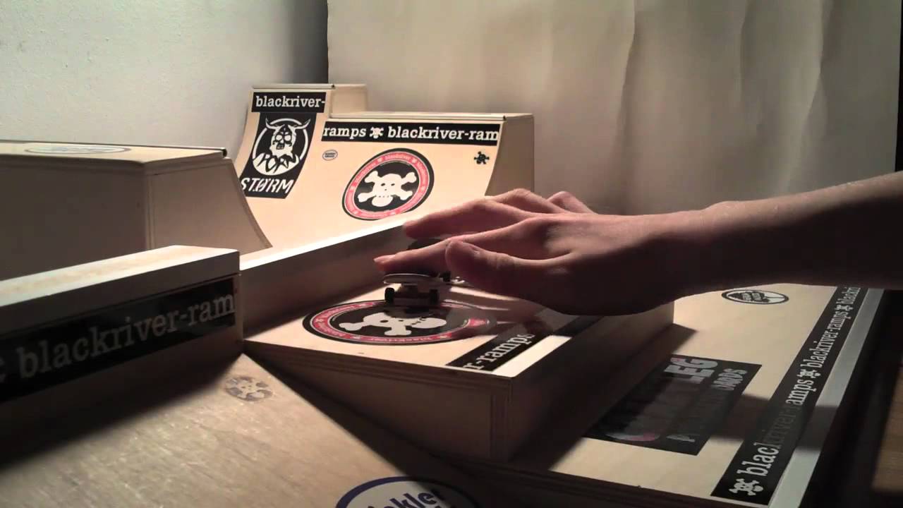 Varial Heelflip on Fingerboard YouTube