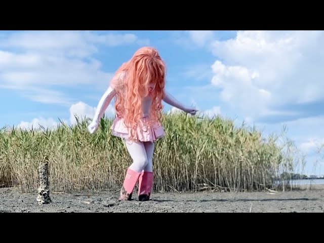 コスプレ+長靴で泥遊び40-1 cosplay rainboots mud 95 (セーラーレオタード・ピンク)
